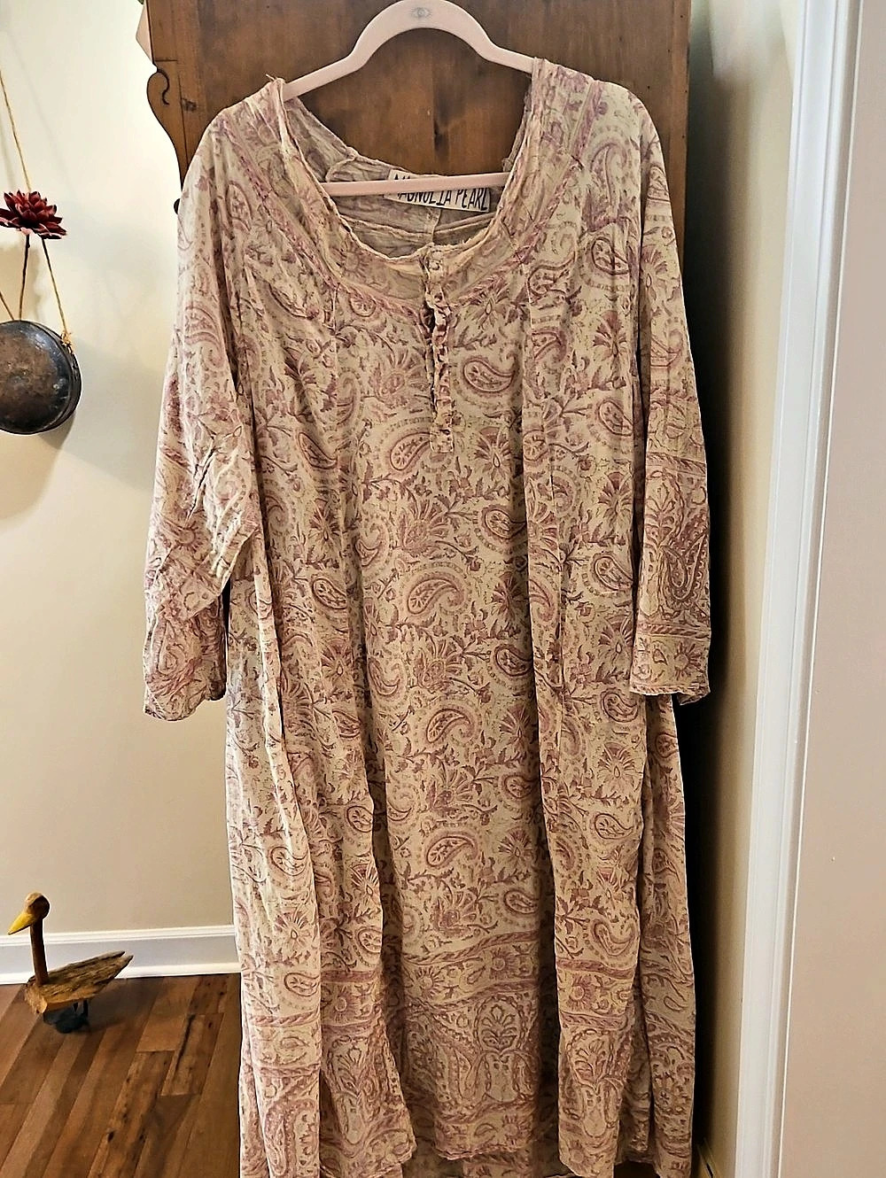 Magnolia Pearl Talulah Artist Smock Dress. Paisley Cream And Pink. Like New